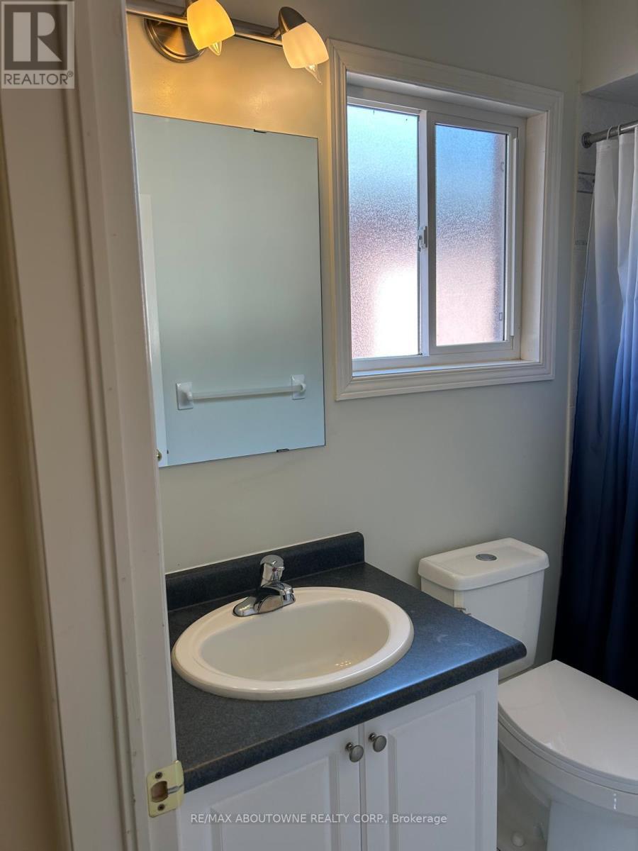 2473 Lazio Lane, Oakville, ON - Indoor Photo Showing Bathroom