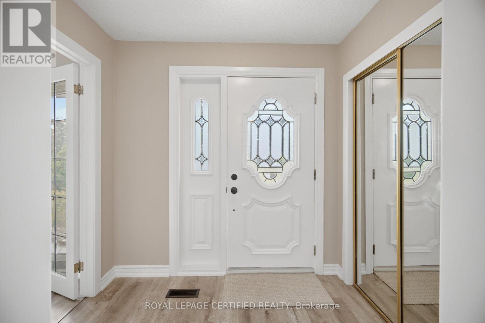 33 Grassmere Crescent, Brampton, ON - Indoor Photo Showing Other Room