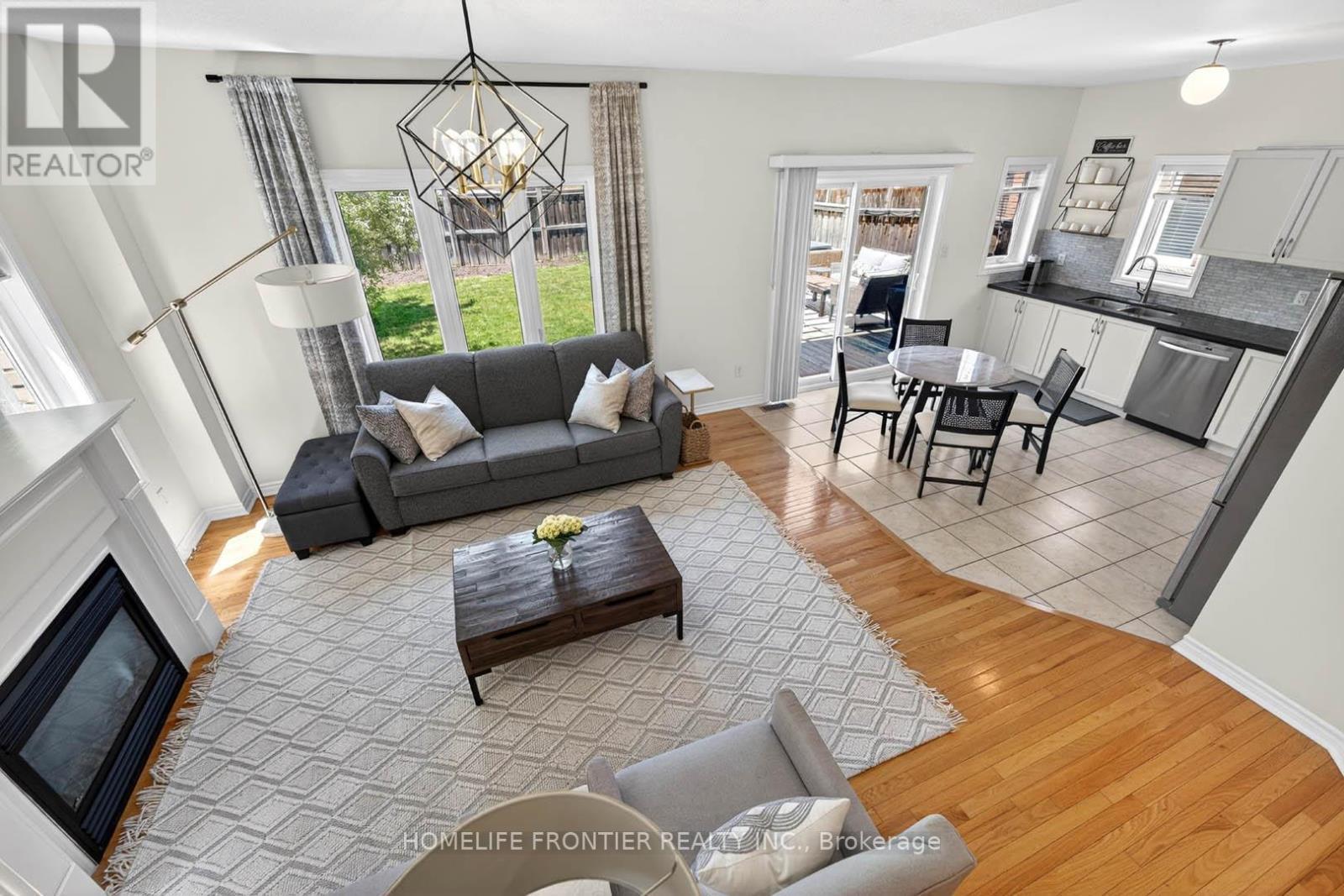38 Templeton Court, Brampton, ON - Indoor Photo Showing Living Room With Fireplace