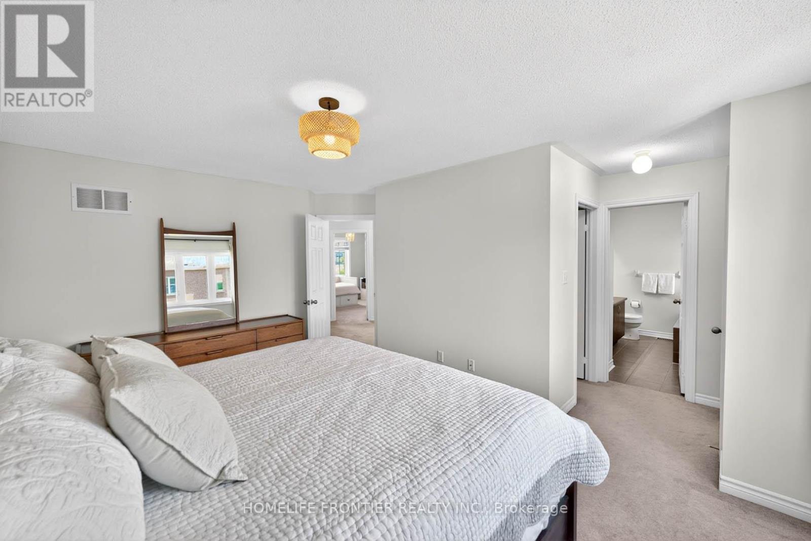 38 Templeton Court, Brampton, ON - Indoor Photo Showing Bedroom