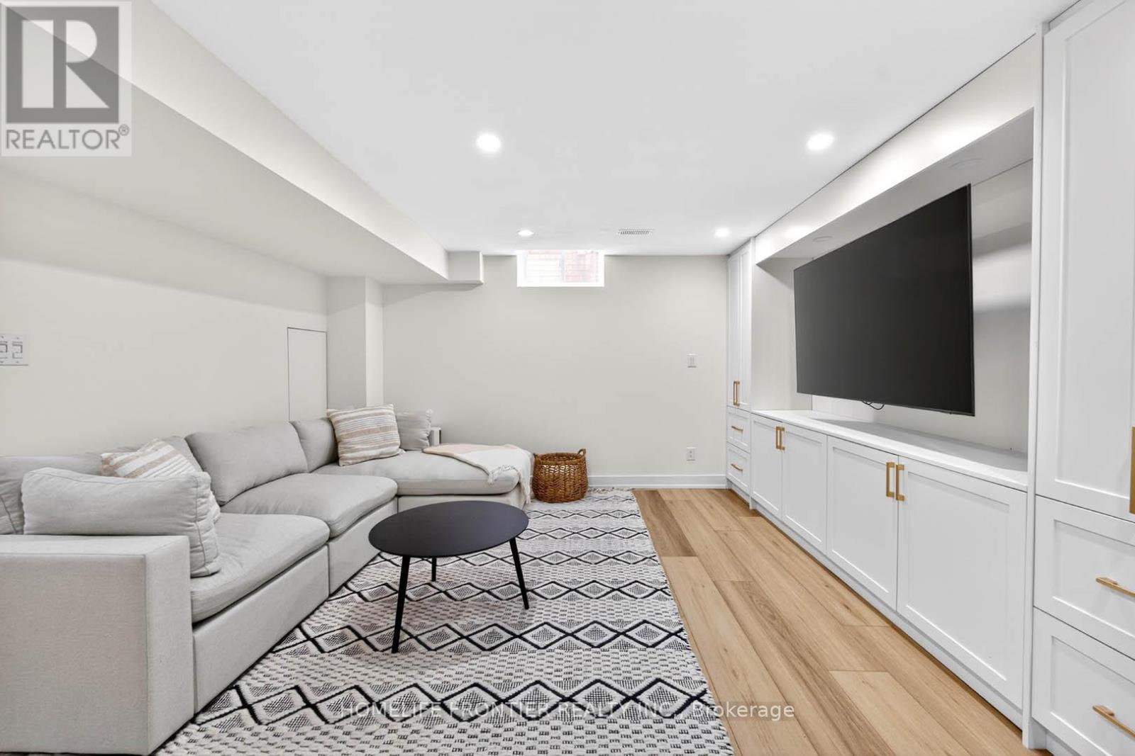 38 Templeton Court, Brampton, ON - Indoor