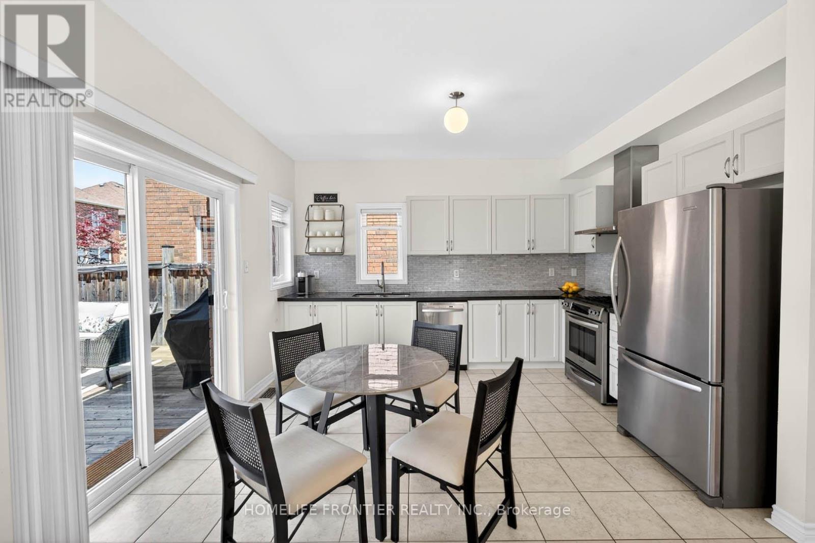 38 Templeton Court, Brampton, ON - Indoor