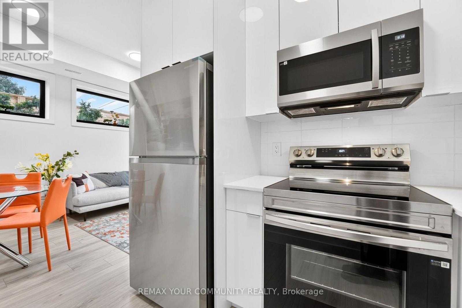 106 - 7277 Wilson Crescent, Niagara Falls, ON - Indoor Photo Showing Kitchen