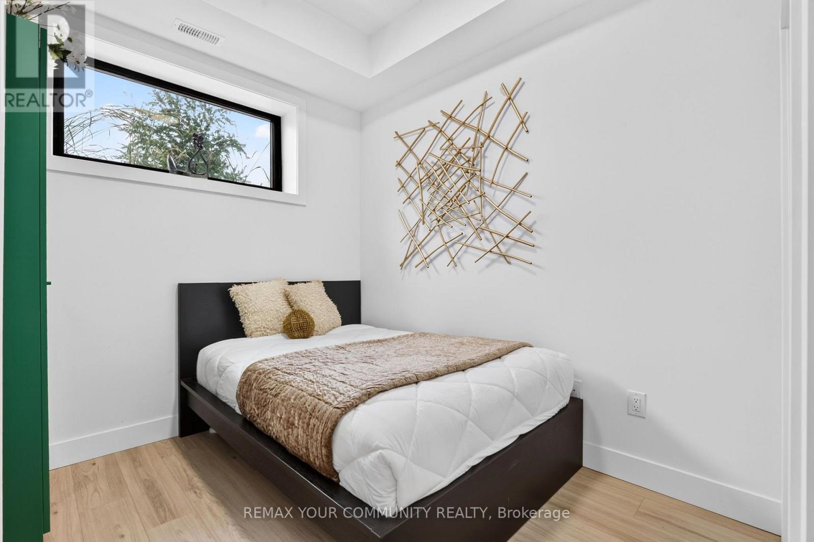 106 - 7277 Wilson Crescent, Niagara Falls, ON - Indoor Photo Showing Bedroom