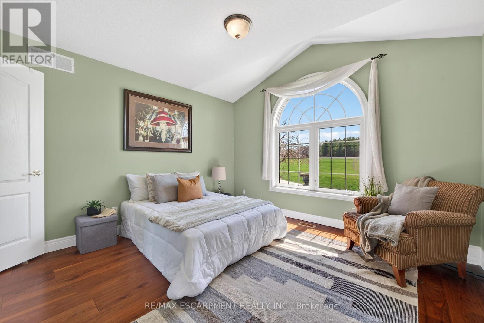 1140 River Road, Haldimand, ON - Indoor Photo Showing Bedroom