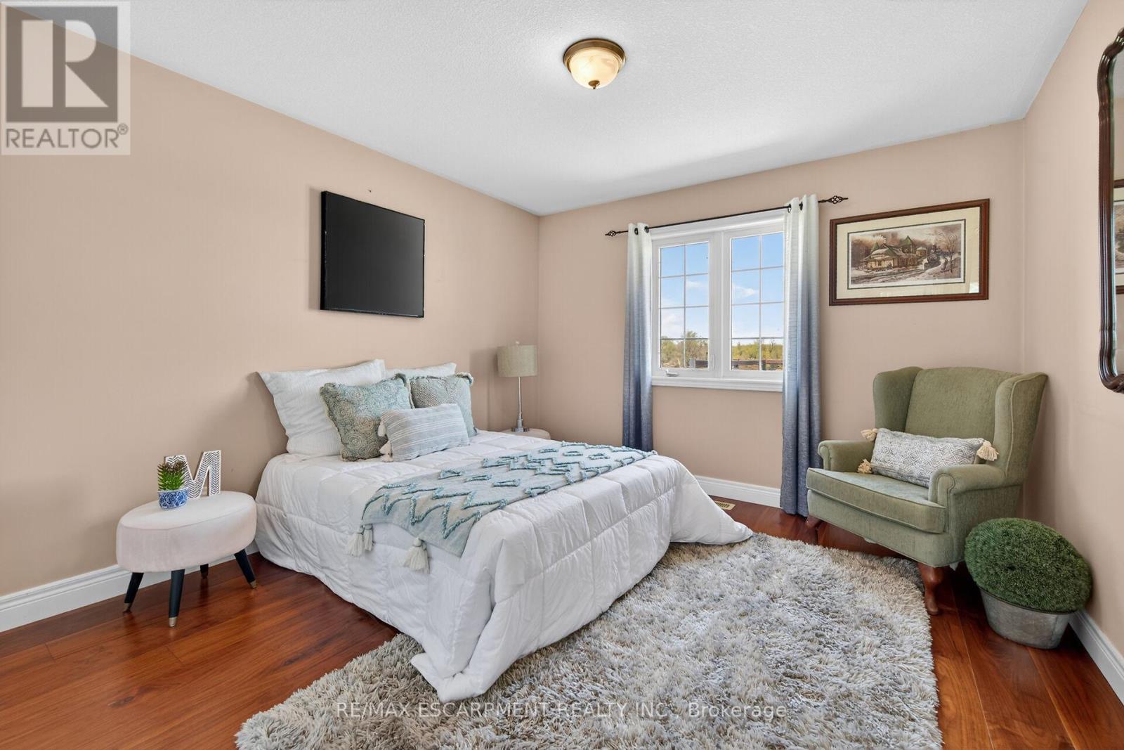 1140 River Road, Haldimand, ON - Indoor Photo Showing Bedroom