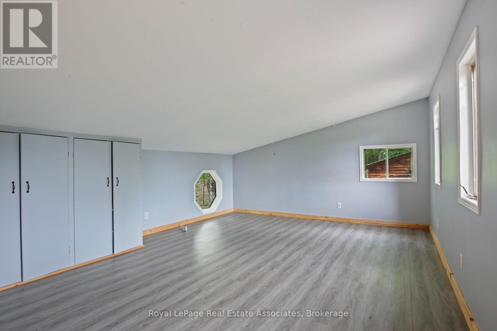 5301 620 Highway, Wollaston, ON - Indoor Photo Showing Other Room