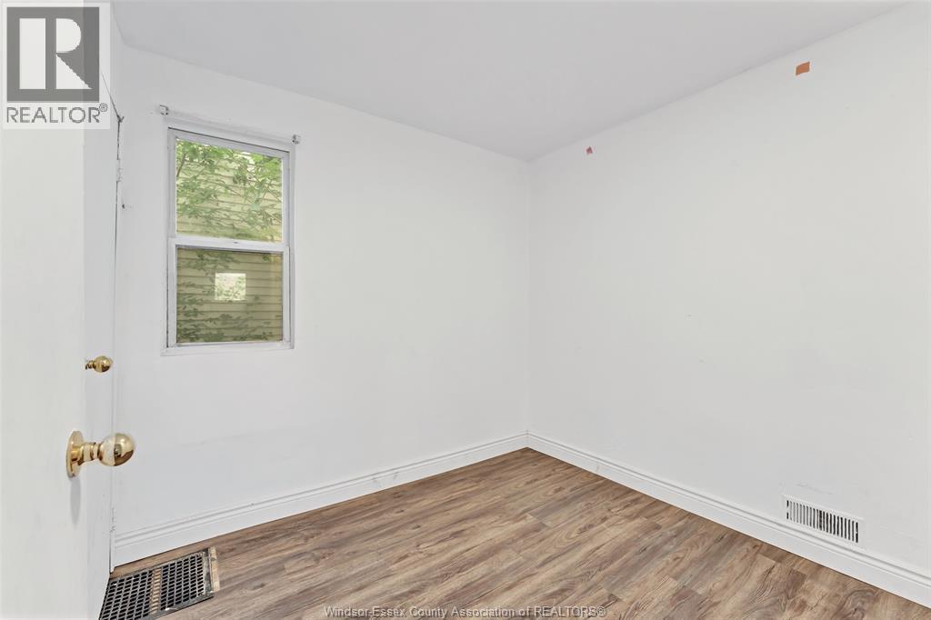 418 Caron Avenue, Windsor, ON - Indoor Photo Showing Other Room