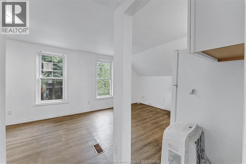 418 Caron Avenue, Windsor, ON - Indoor Photo Showing Other Room