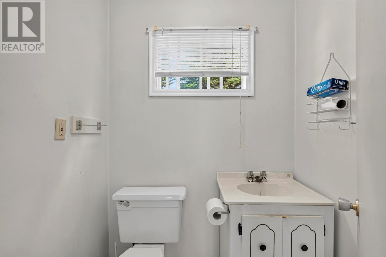 6 Dennys Pond Road, New Harbour, NL - Indoor Photo Showing Bathroom