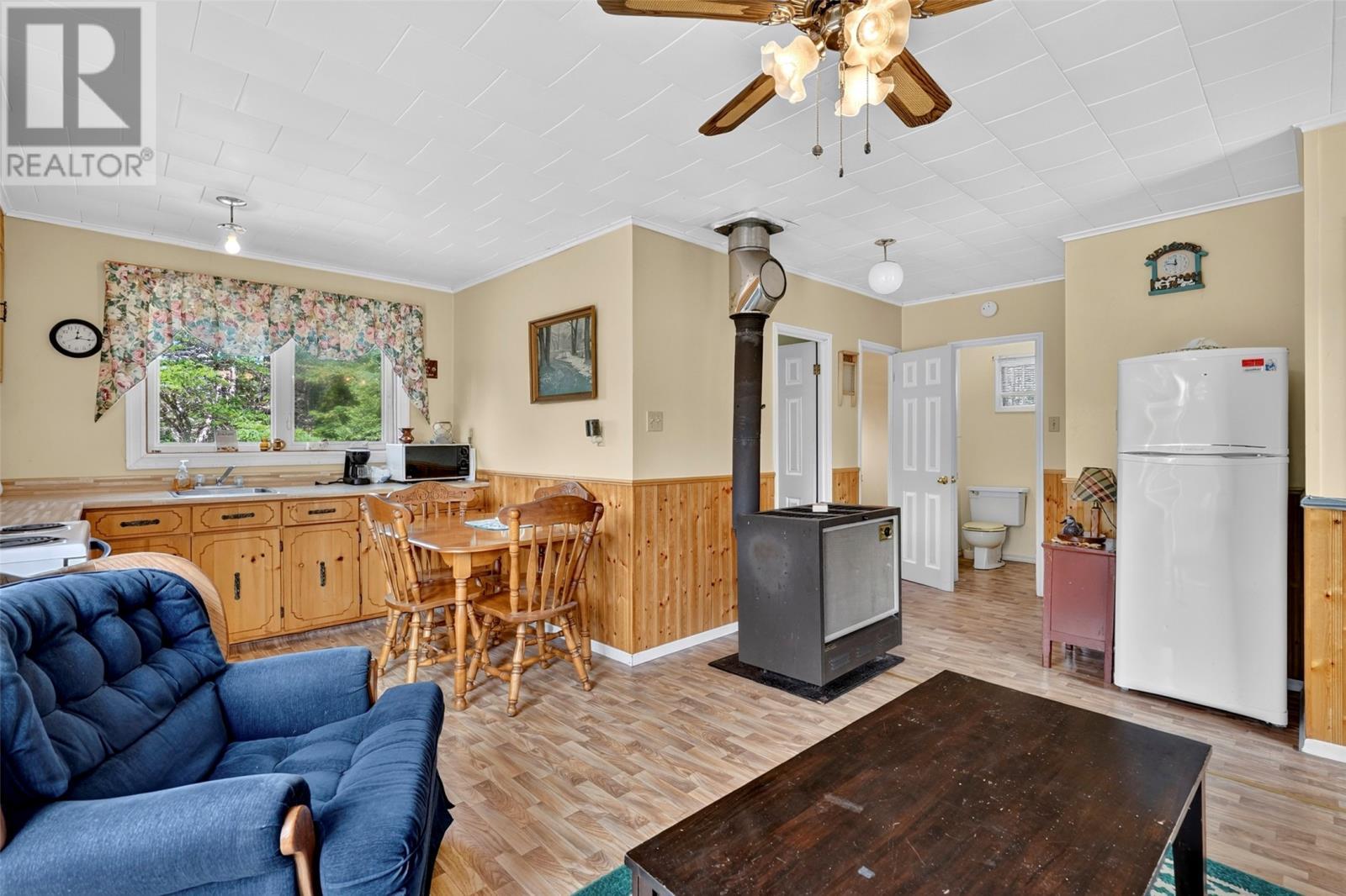 6 Dennys Pond Road, New Harbour, NL - Indoor