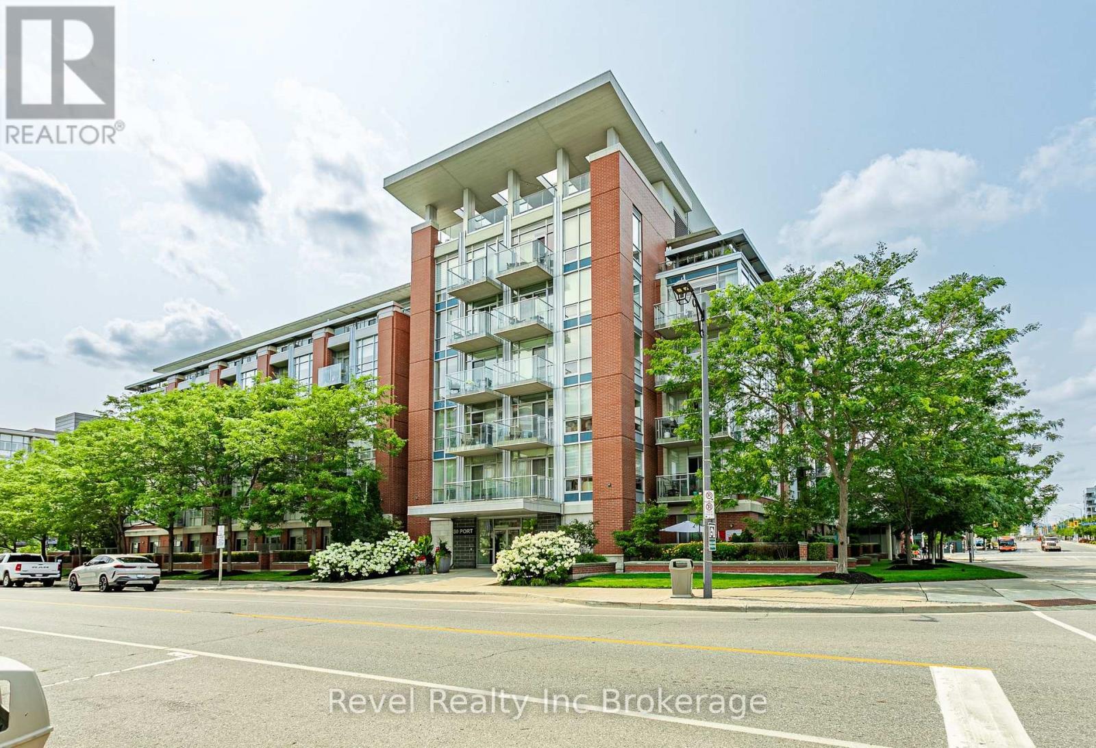 515 - 80 Port Street E, Mississauga (Port Credit), ON - Outdoor