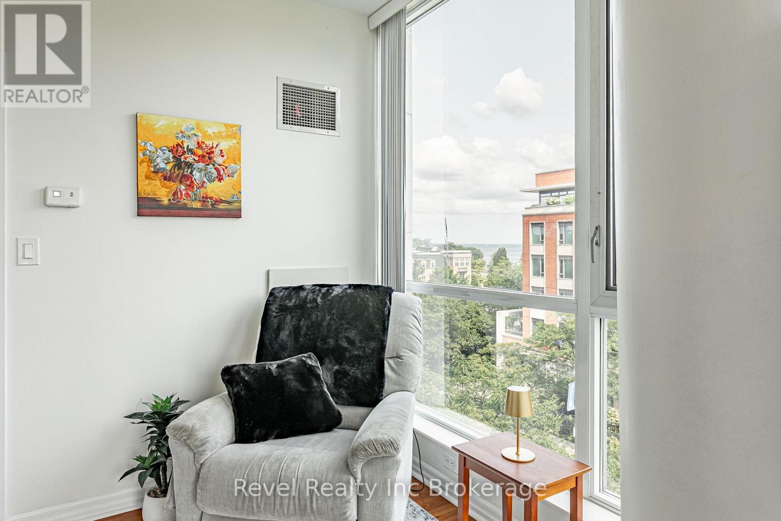 515 - 80 Port Street E, Mississauga (Port Credit), ON - Indoor Photo Showing Other Room