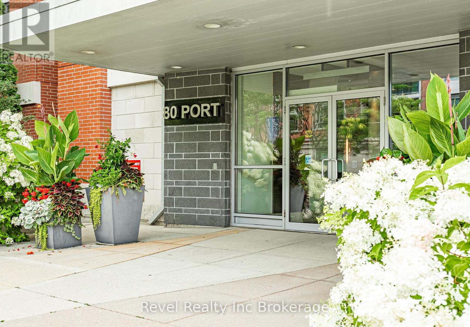 515 - 80 Port Street E, Mississauga (Port Credit), ON - Outdoor