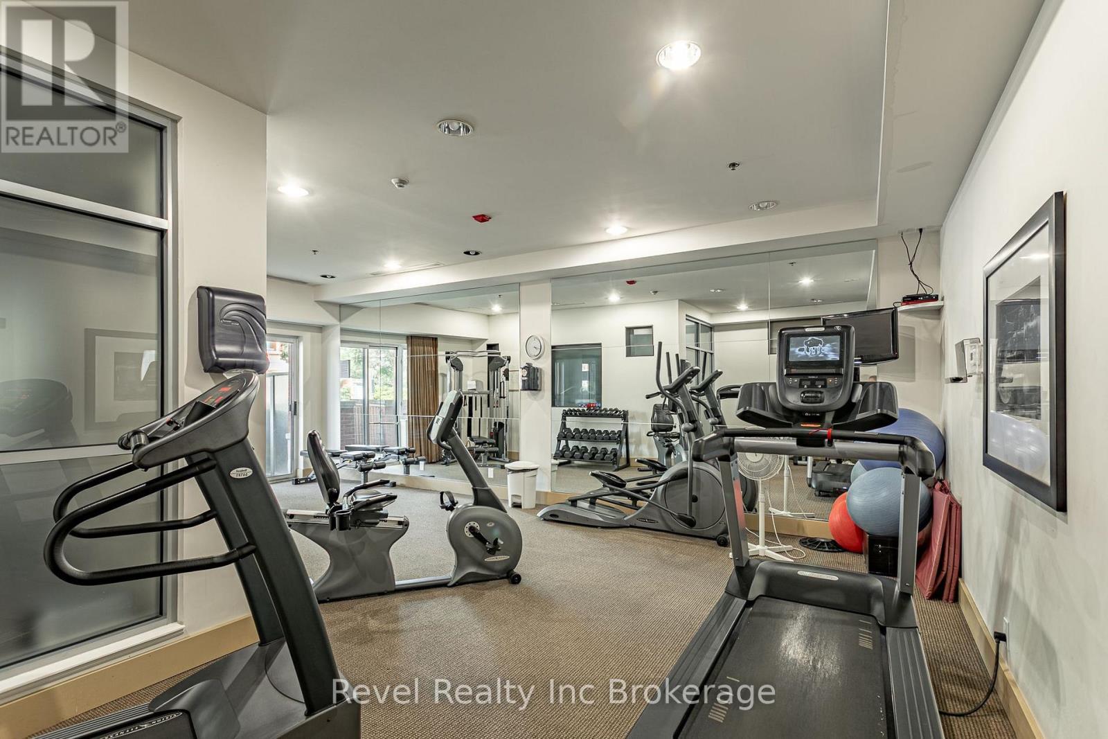 515 - 80 Port Street E, Mississauga (Port Credit), ON - Indoor Photo Showing Gym Room