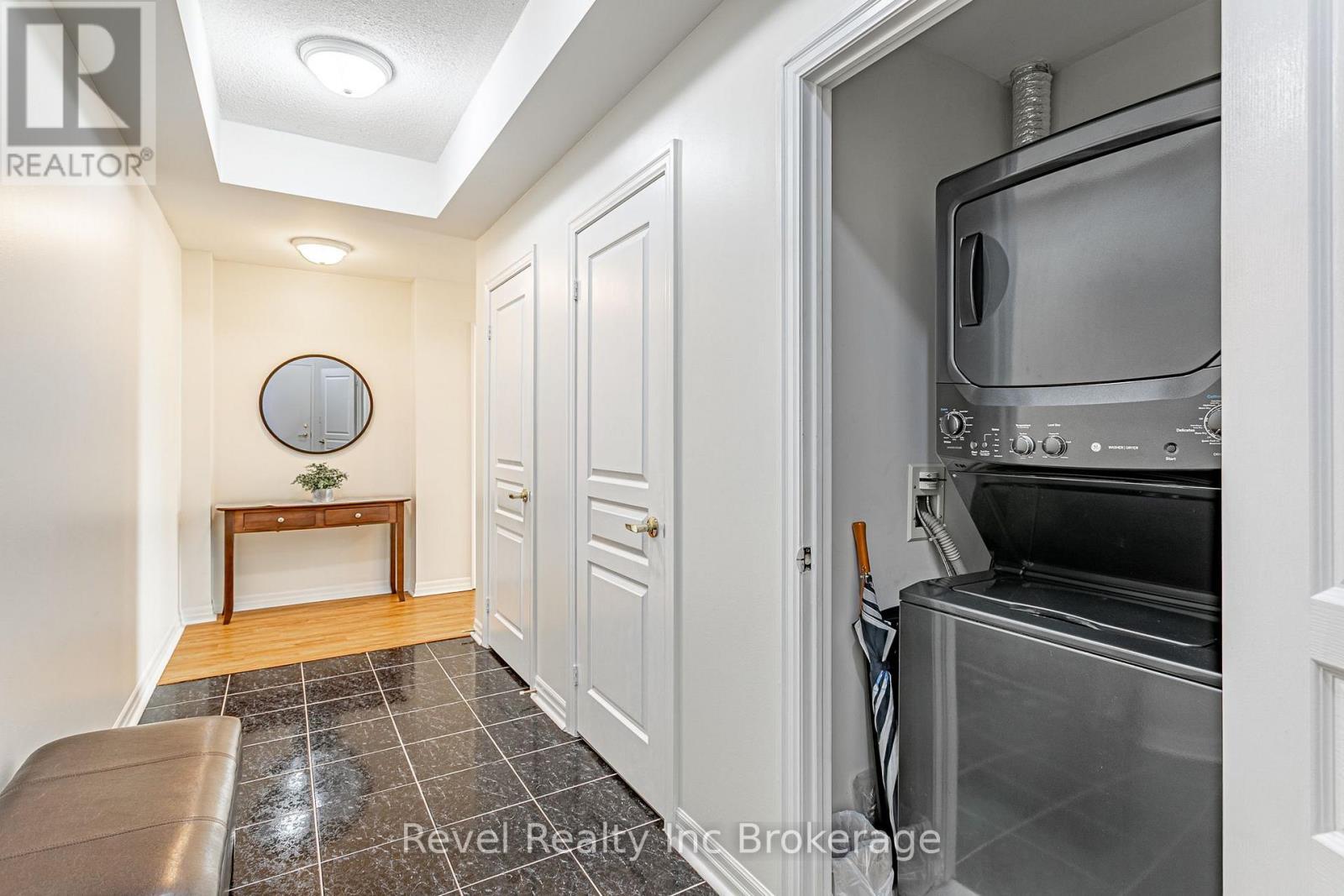 515 - 80 Port Street E, Mississauga (Port Credit), ON - Indoor Photo Showing Laundry Room