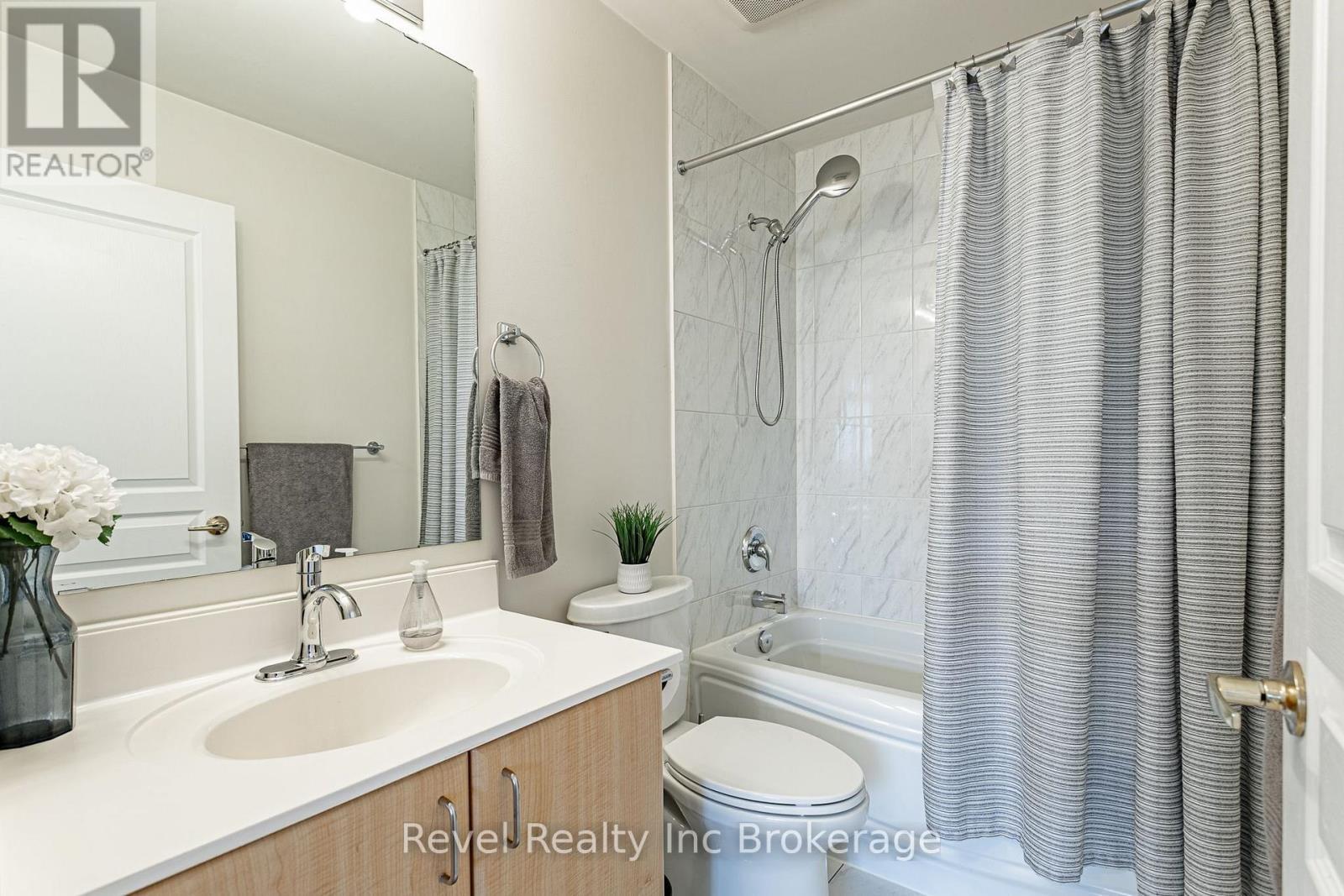 515 - 80 Port Street E, Mississauga (Port Credit), ON - Indoor Photo Showing Bathroom