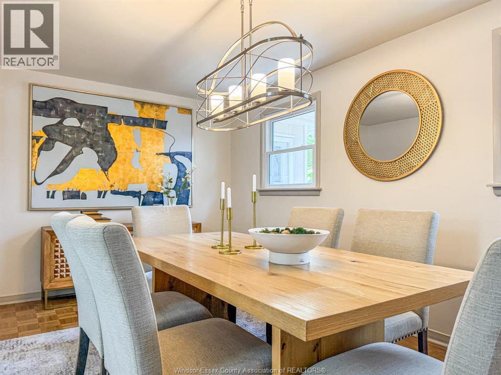 482 John M St, Windsor, ON - Indoor Photo Showing Dining Room