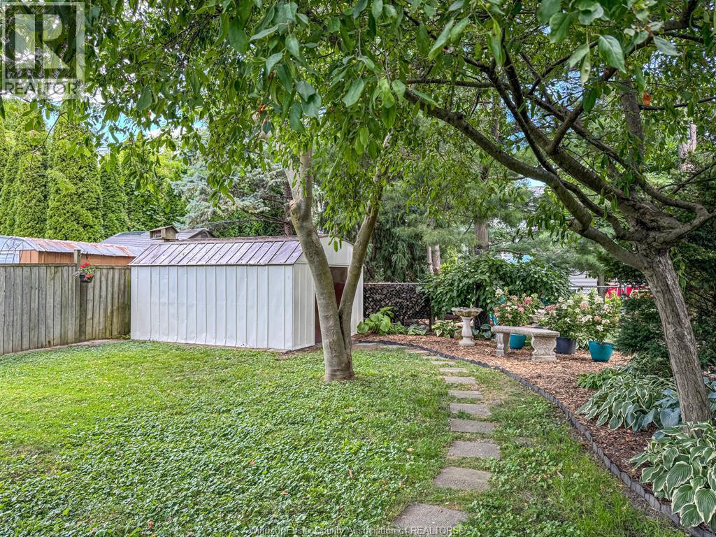 482 John M St, Windsor, ON - Outdoor