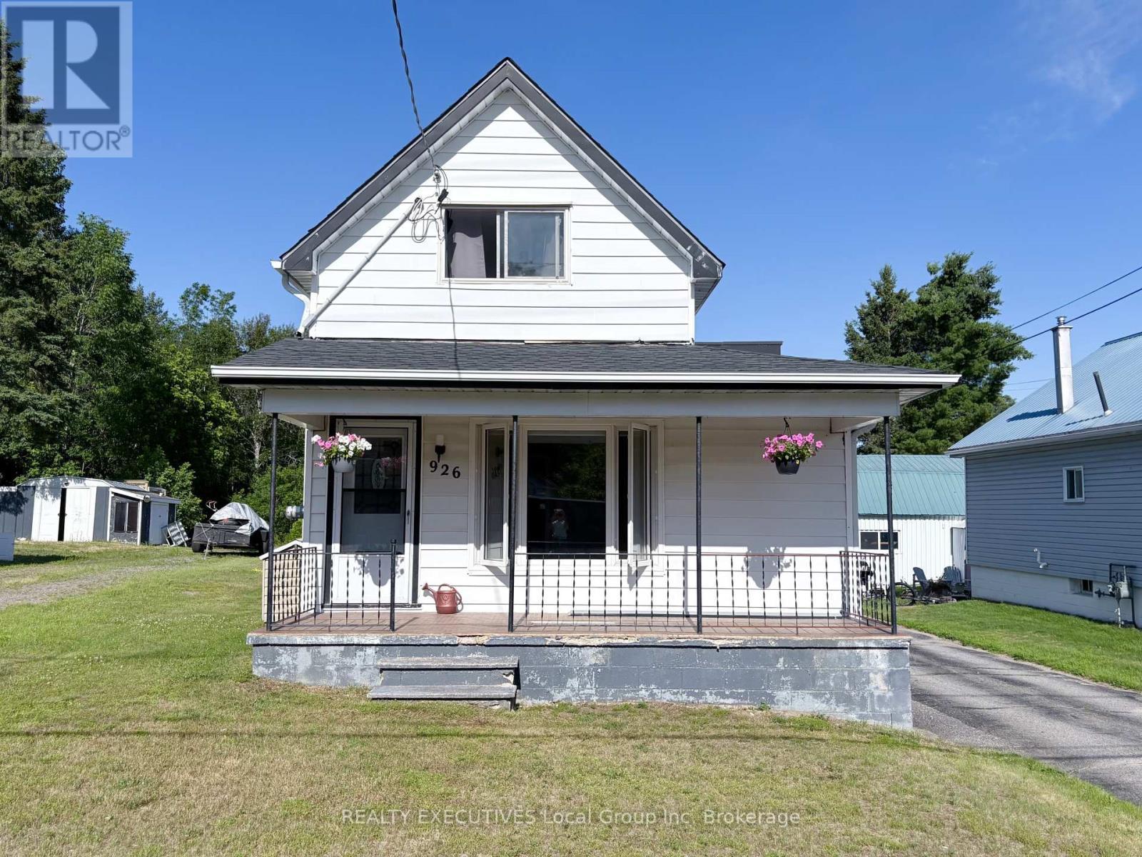 926 Main Street N, Callander, ON - Outdoor With Deck Patio Veranda