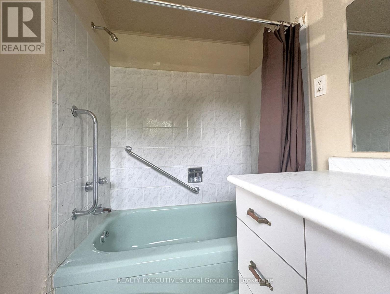 926 Main Street N, Callander, ON - Indoor Photo Showing Bathroom