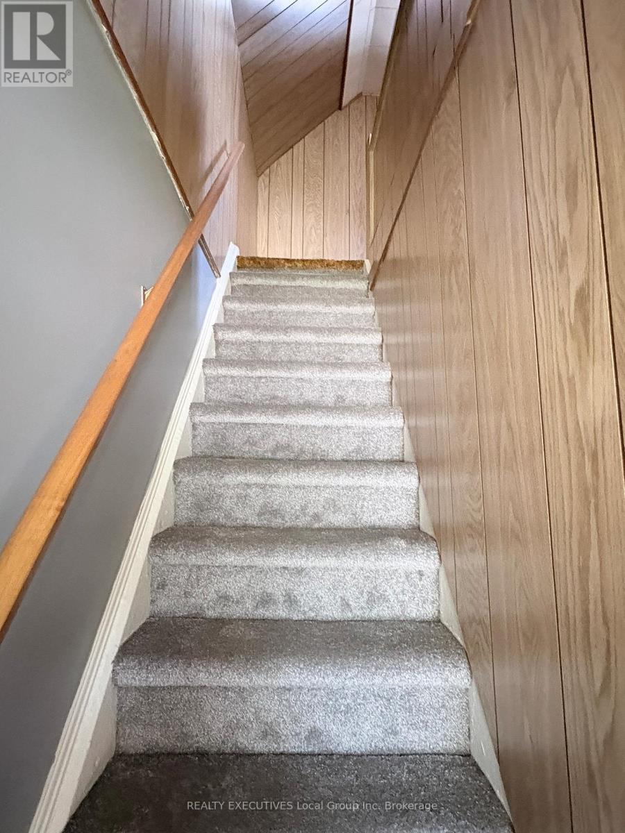 Stairs Up - 926 Main Street N, Callander, ON - Indoor Photo Showing Other Room