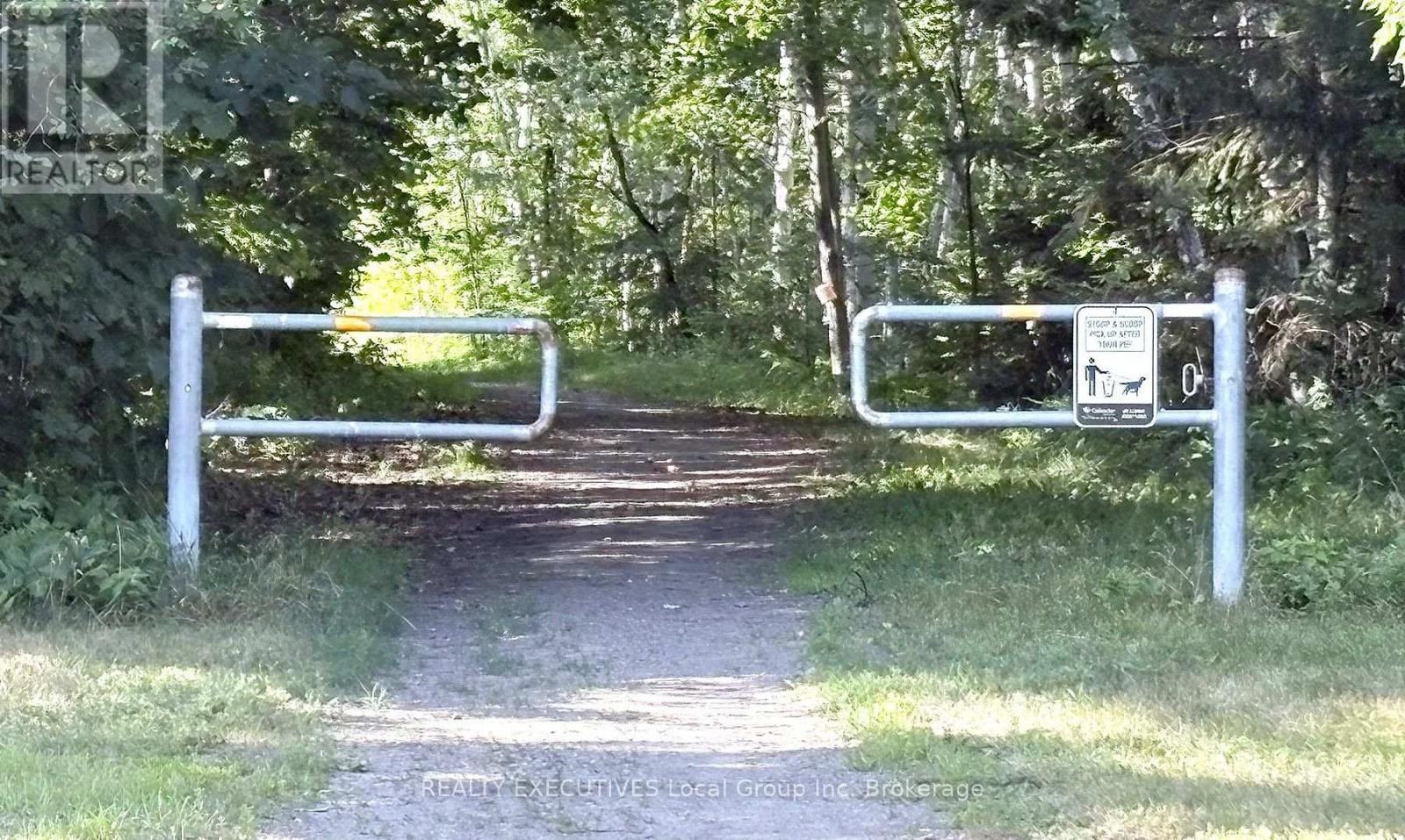 Entrance to walking trail - 926 Main Street N, Callander, ON - Outdoor With View