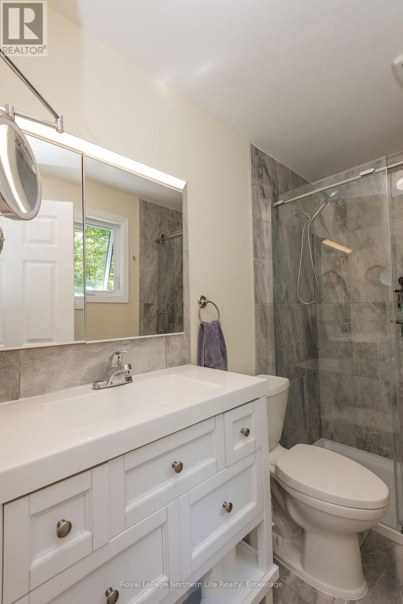 106 Lakeview Court, Bonfield, ON - Indoor Photo Showing Bathroom