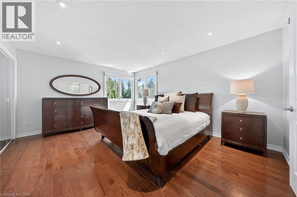 5 Mays Crescent, Waterdown, ON - Indoor Photo Showing Bedroom