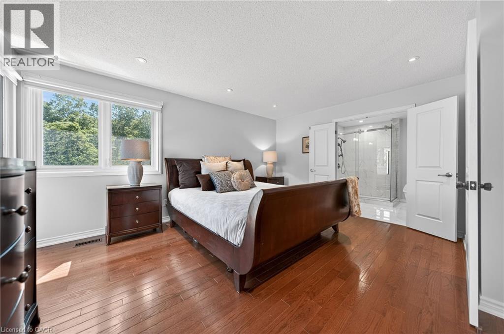 5 Mays Crescent, Waterdown, ON - Indoor Photo Showing Bedroom