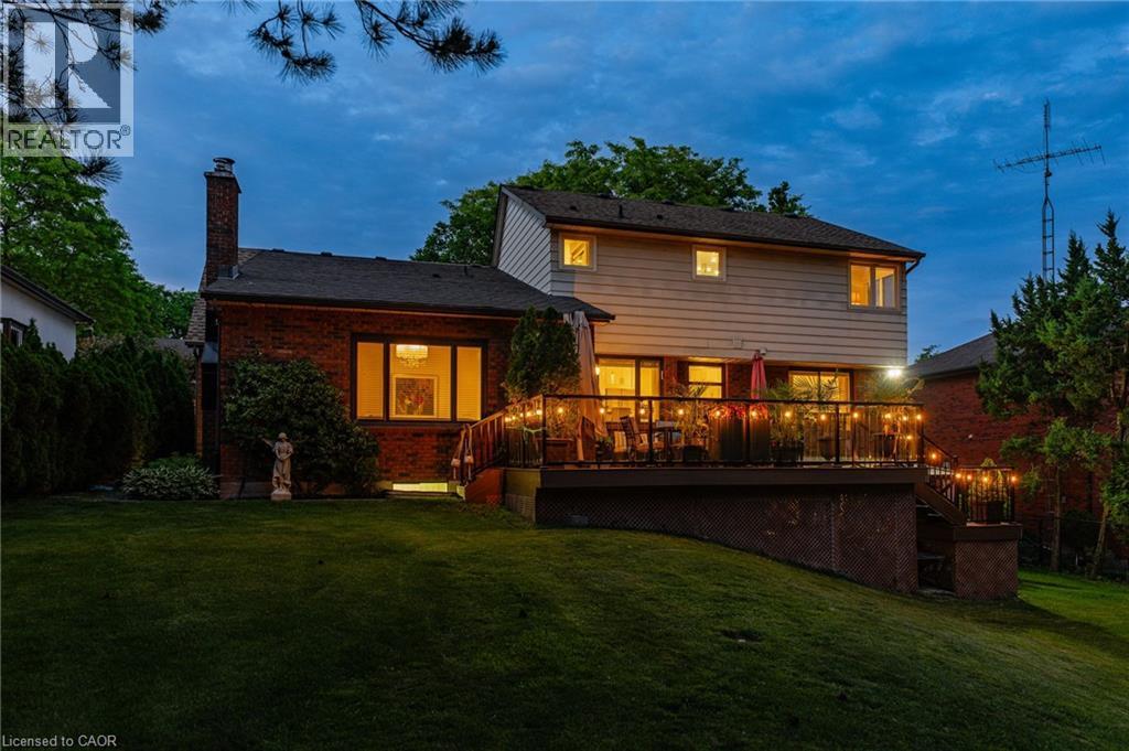 5 Mays Crescent, Waterdown, ON - Outdoor With Deck Patio Veranda