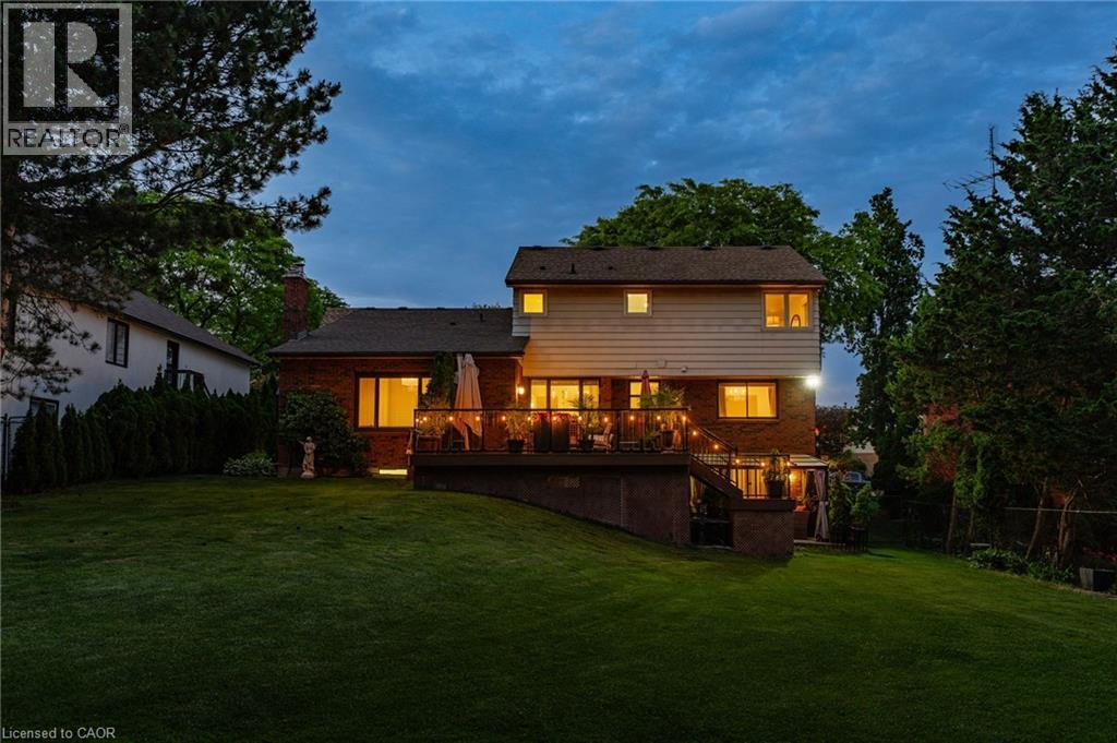 5 Mays Crescent, Waterdown, ON - Outdoor With Deck Patio Veranda