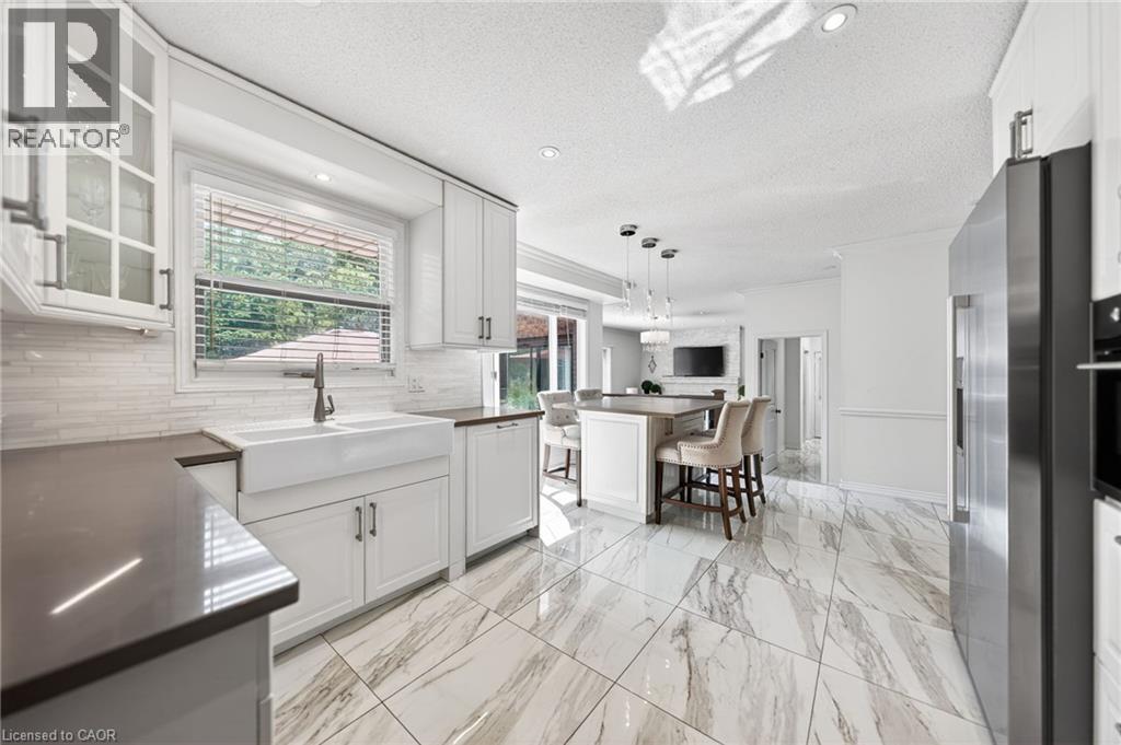 5 Mays Crescent, Waterdown, ON - Indoor Photo Showing Other Room