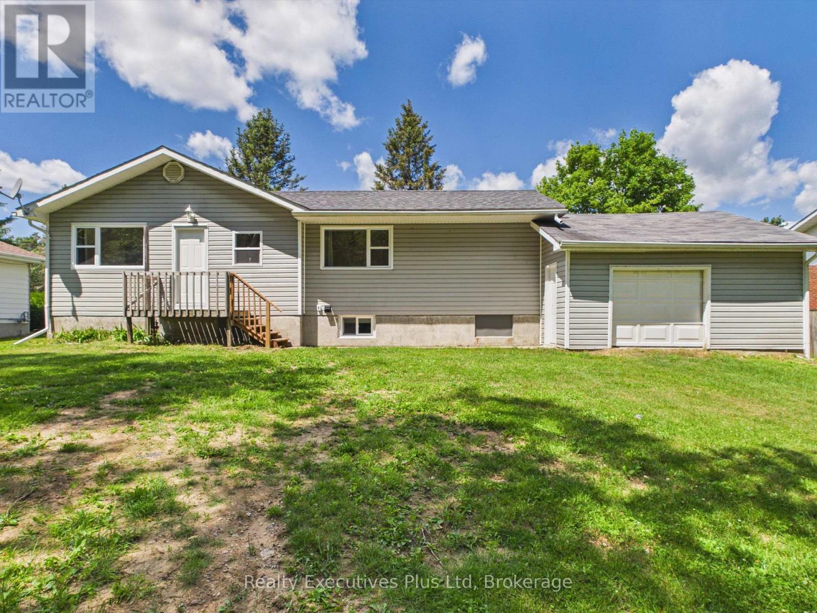 29 Queen Street, Sundridge, ON - Outdoor