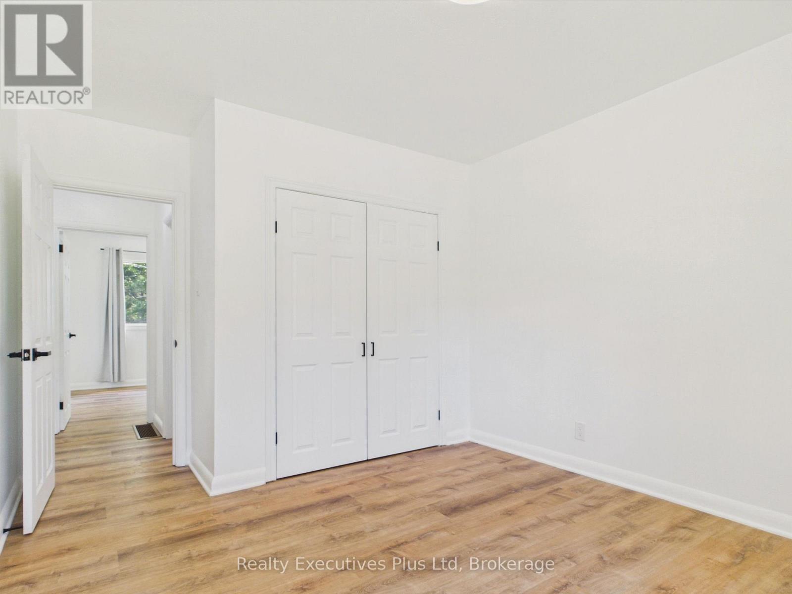 29 Queen Street, Sundridge, ON - Indoor Photo Showing Other Room