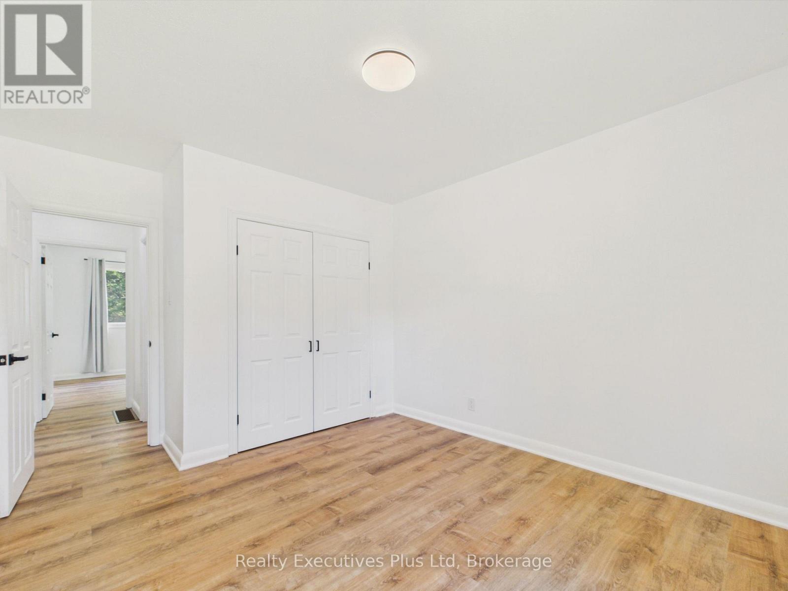 29 Queen Street, Sundridge, ON - Indoor Photo Showing Other Room