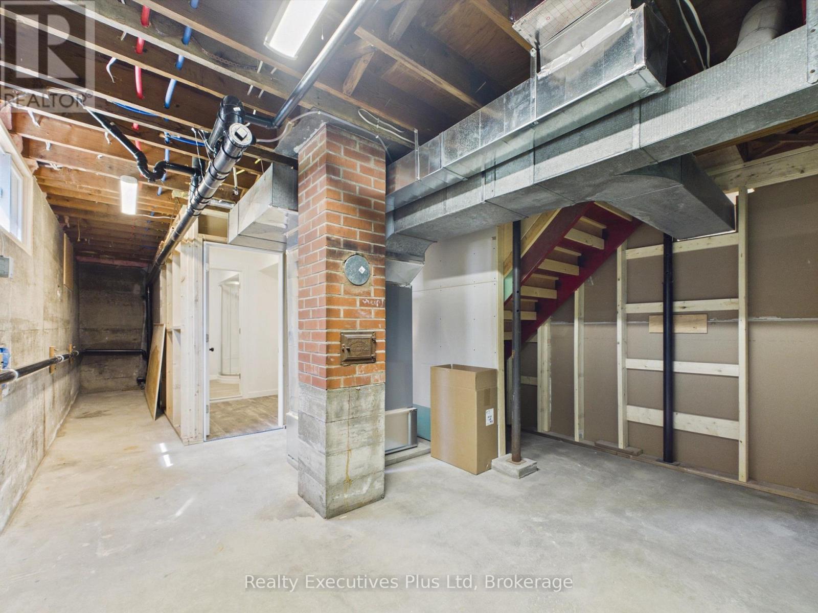 29 Queen Street, Sundridge, ON - Indoor Photo Showing Basement