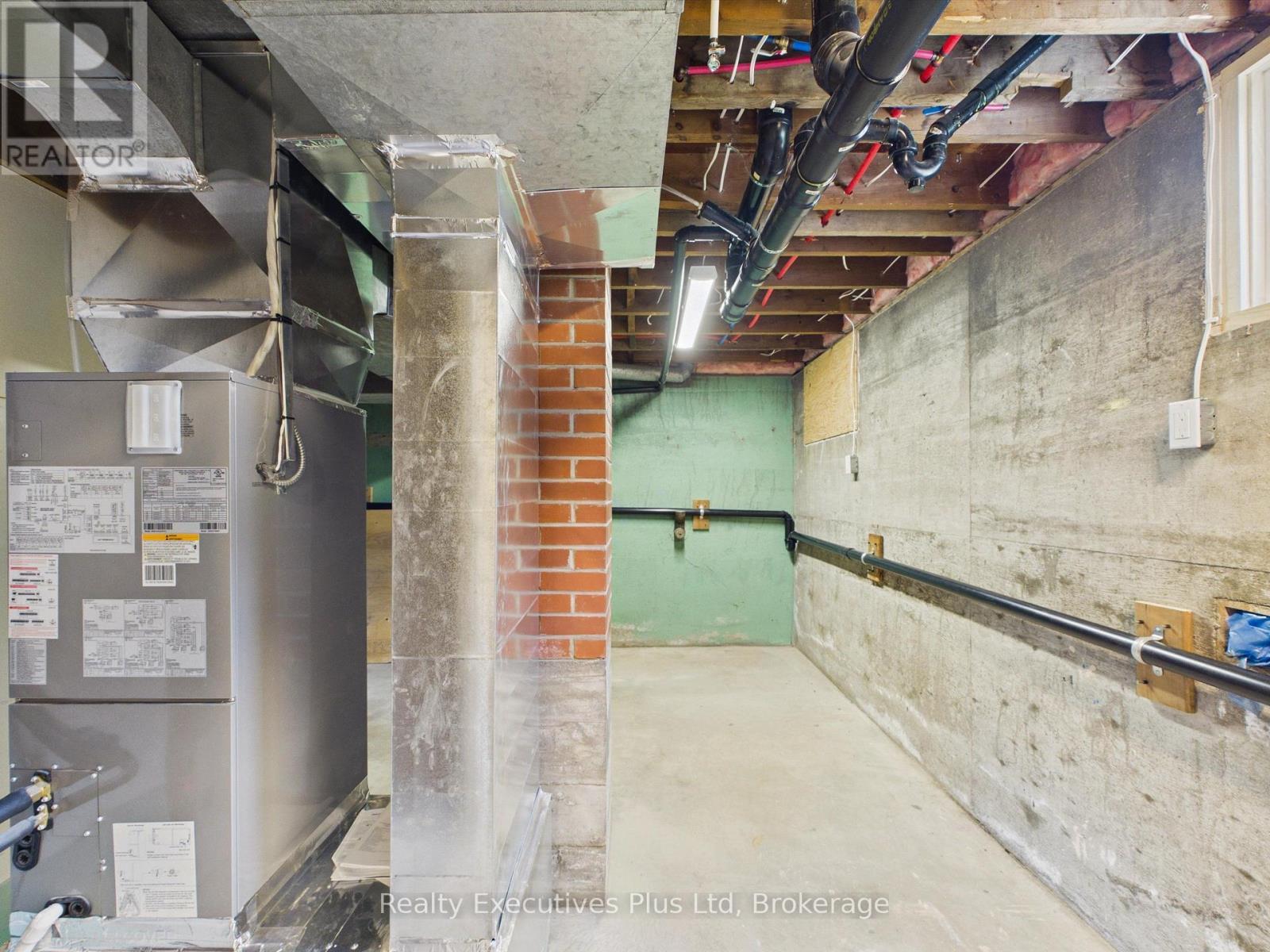 29 Queen Street, Sundridge, ON - Indoor Photo Showing Basement
