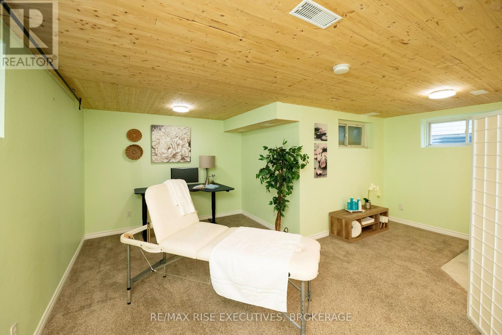 1344 Thornwood Crescent, Kingston (City Northwest), ON - Indoor