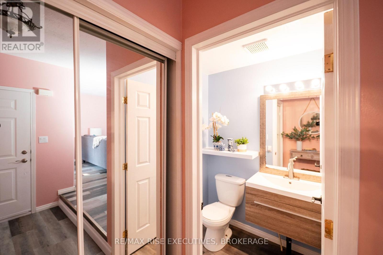 1344 Thornwood Crescent, Kingston (City Northwest), ON - Indoor Photo Showing Bathroom