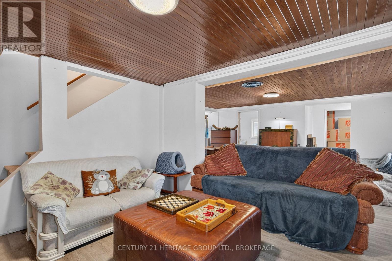 6756 Hwy 38 Highway, Frontenac (Frontenac South), ON - Indoor Photo Showing Living Room