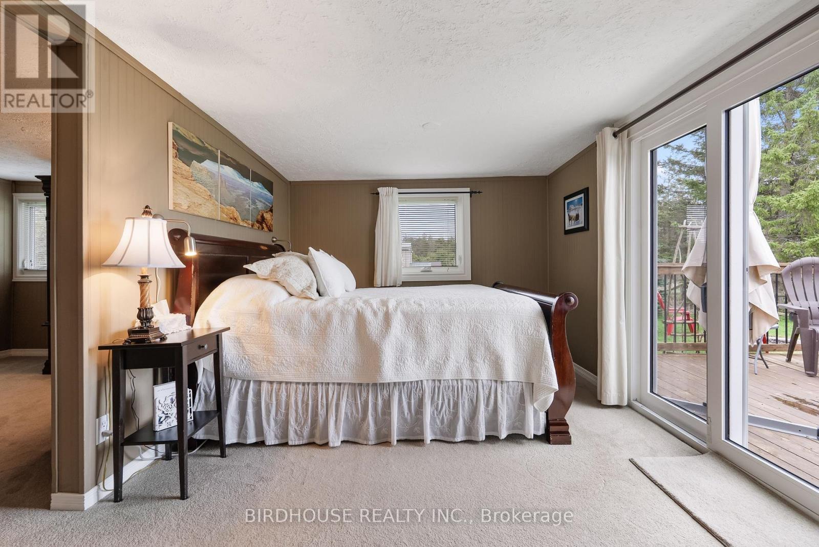 68 Glenway Drive, Kawartha Lakes (Verulam), ON - Indoor Photo Showing Bedroom