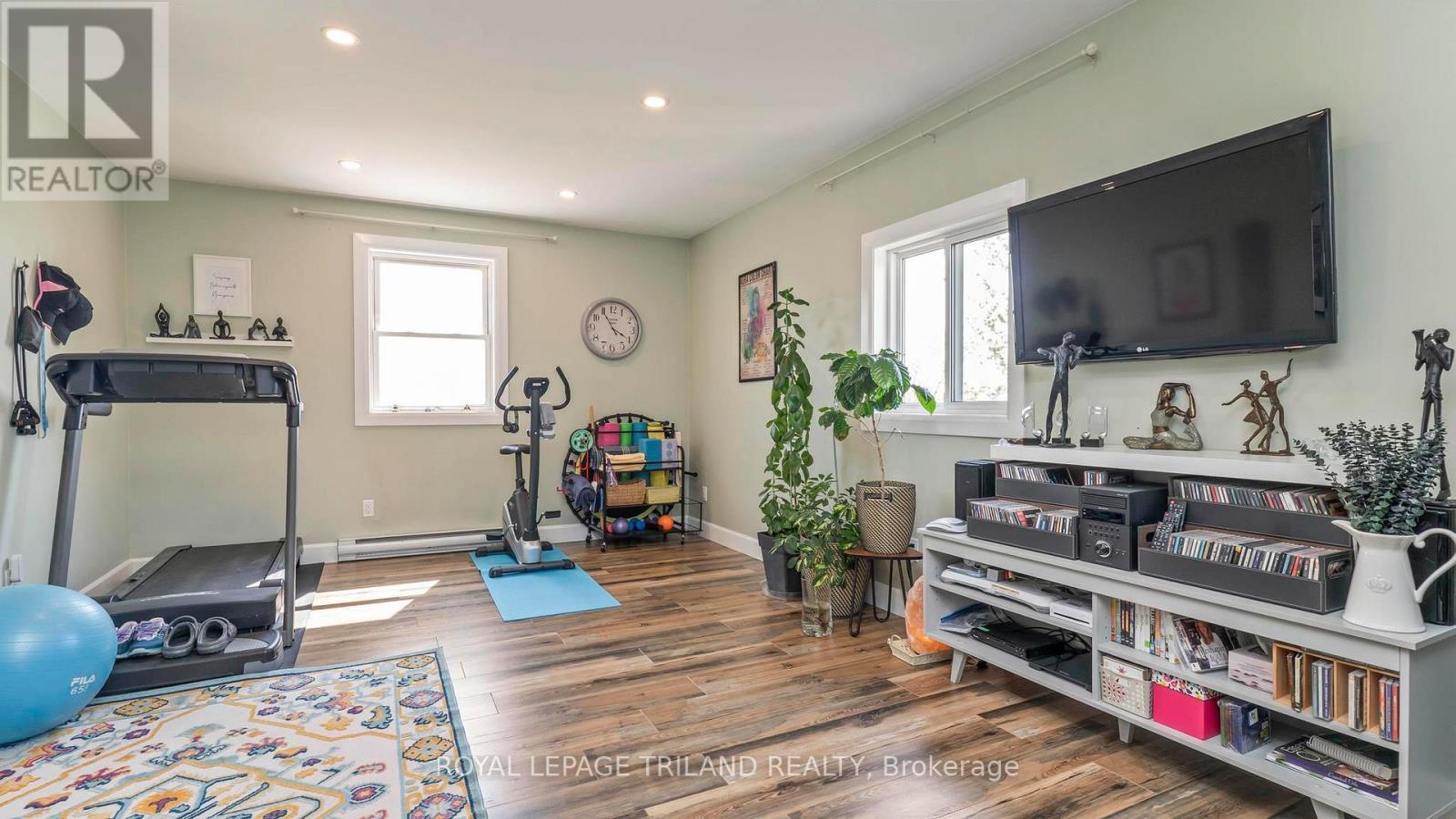 33134 Back Street, Dutton/Dunwich (Iona), ON - Indoor Photo Showing Gym Room