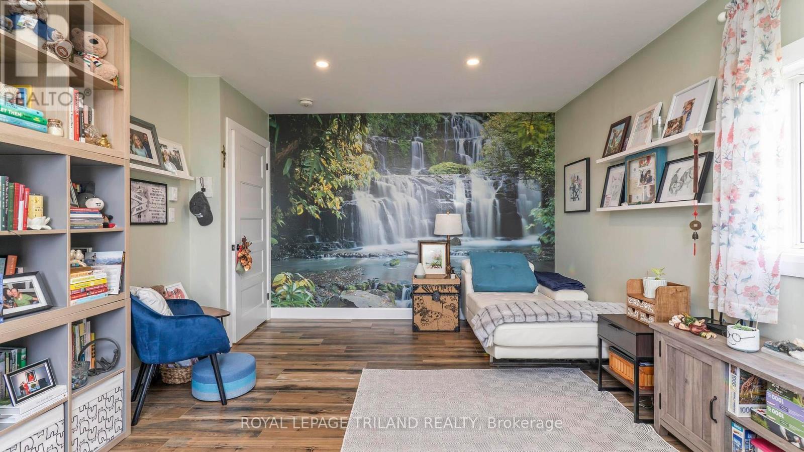 33134 Back Street, Dutton/Dunwich (Iona), ON - Indoor