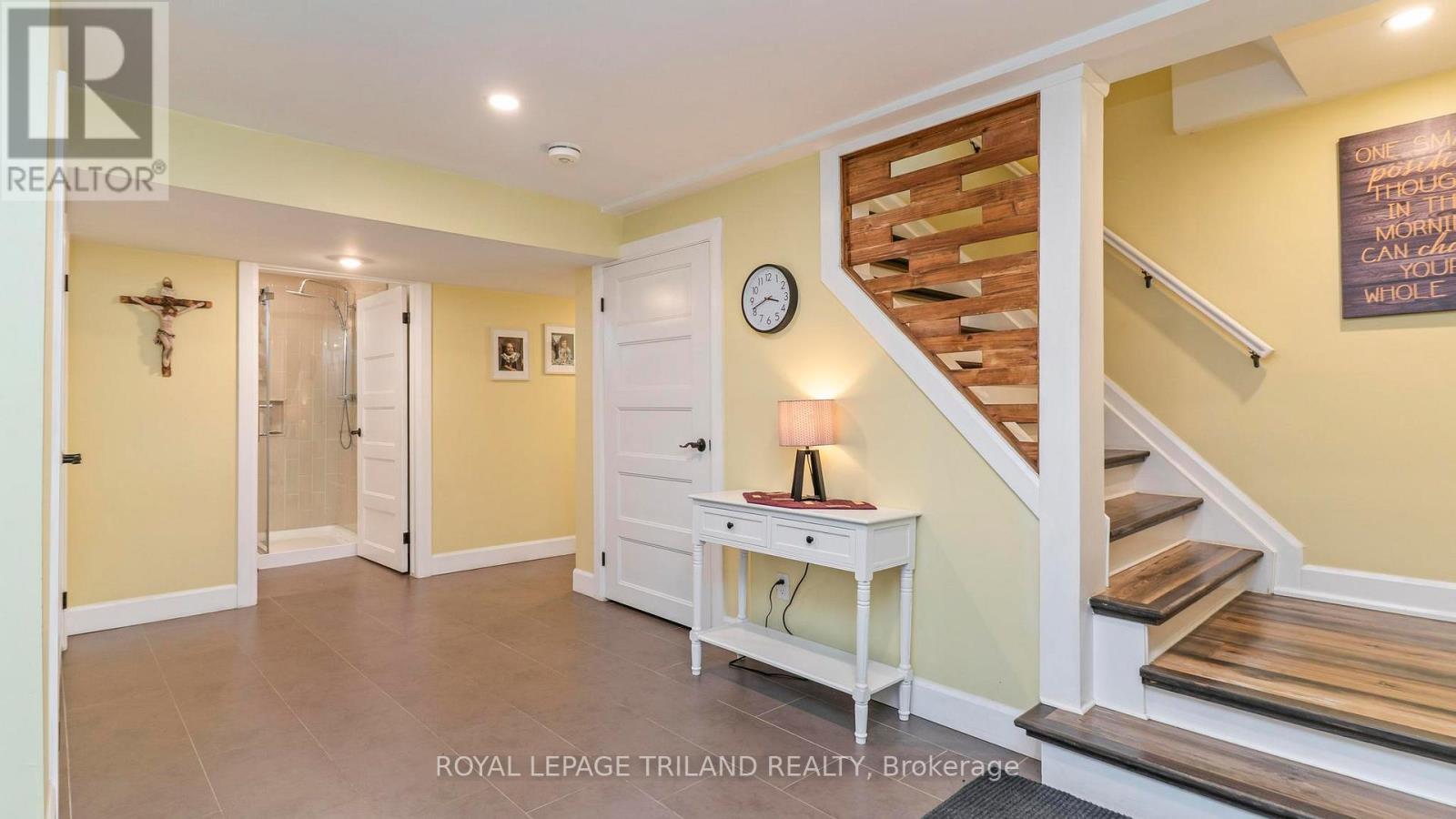 33134 Back Street, Dutton/Dunwich (Iona), ON - Indoor Photo Showing Other Room