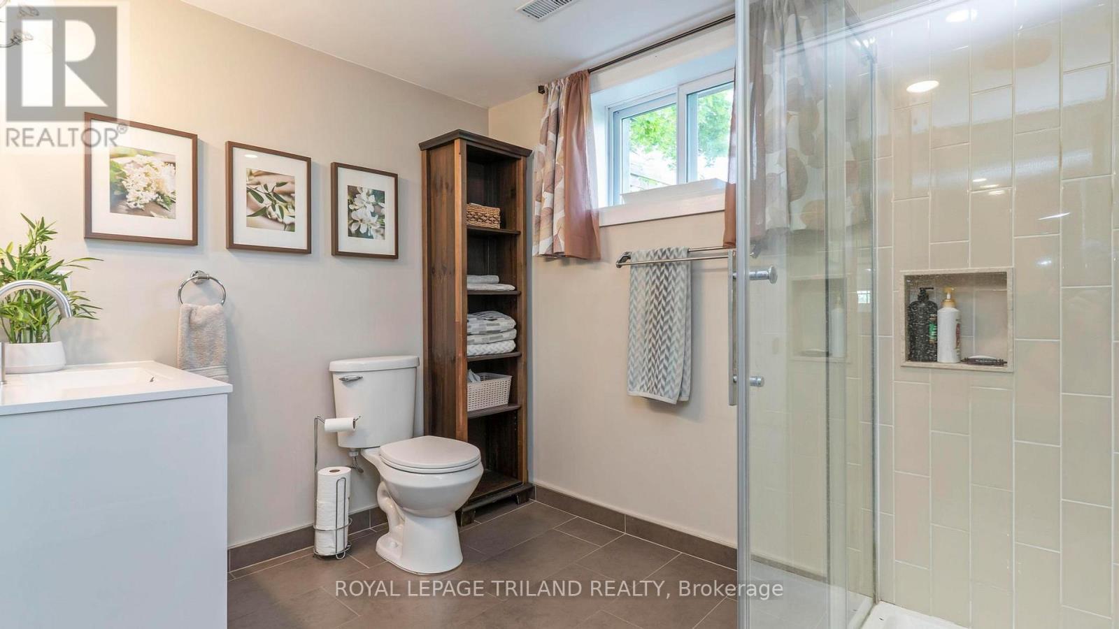 33134 Back Street, Dutton/Dunwich (Iona), ON - Indoor Photo Showing Bathroom