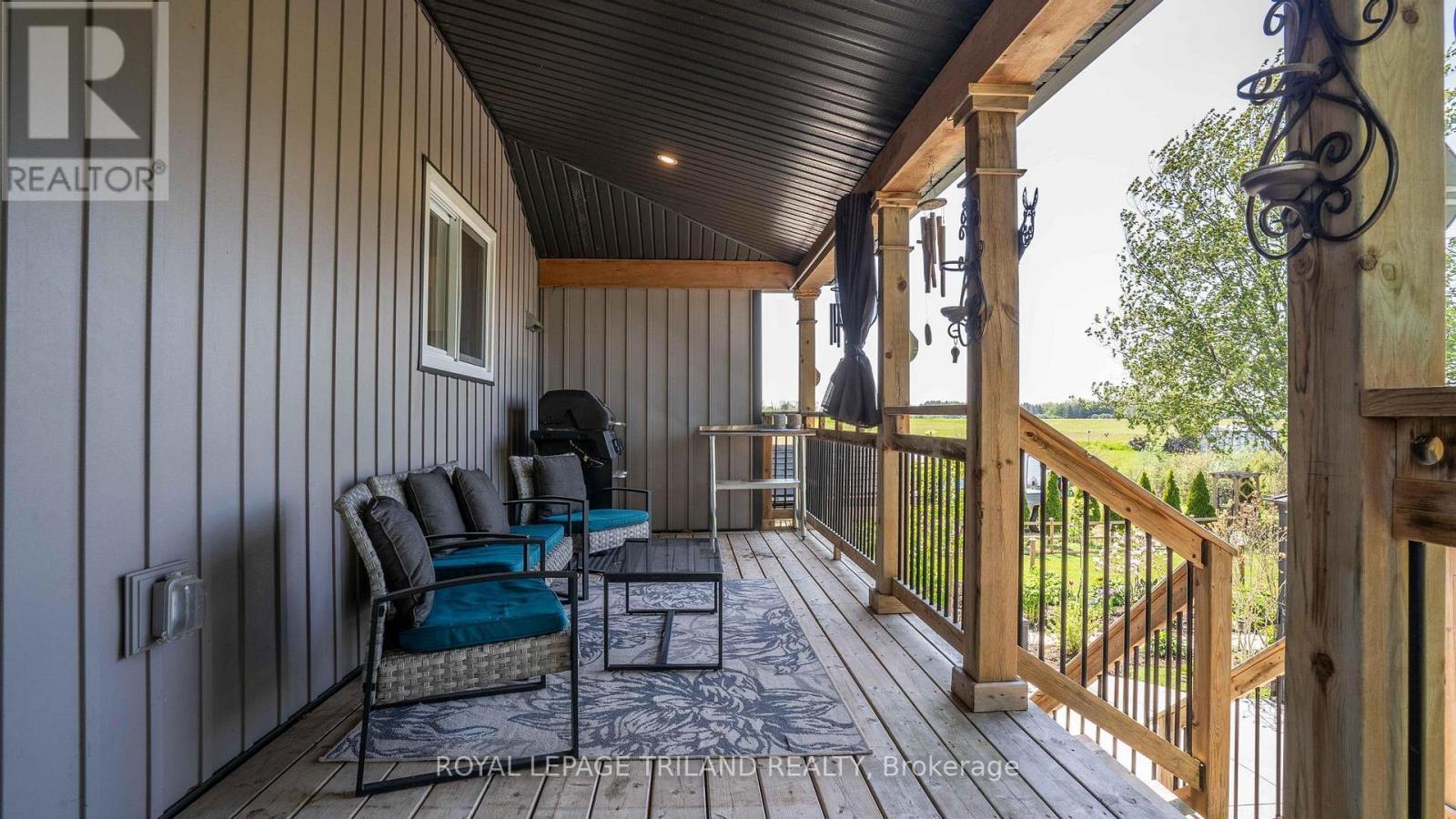 33134 Back Street, Dutton/Dunwich (Iona), ON - Outdoor With Deck Patio Veranda With Exterior