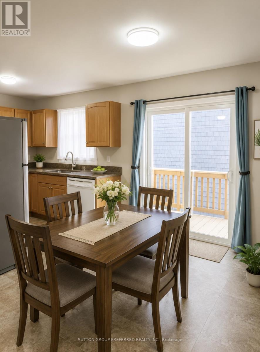 Virtual Staged - 284 Exmouth Circle, London East (East L), ON - Indoor Photo Showing Dining Room