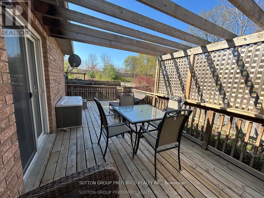 284 Exmouth Circle, London East (East L), ON - Outdoor With Deck Patio Veranda With Exterior