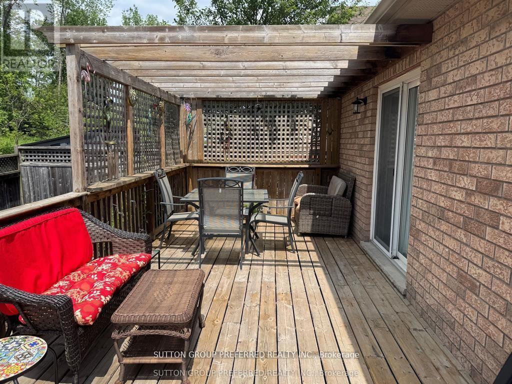 284 Exmouth Circle, London East (East L), ON - Outdoor With Deck Patio Veranda With Exterior